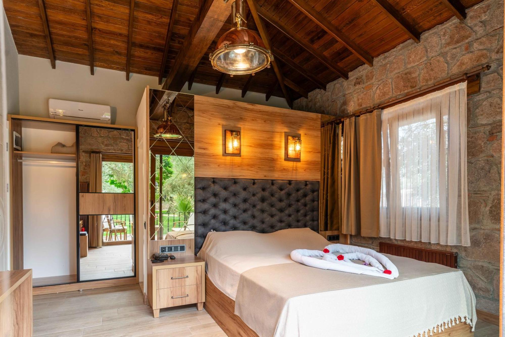 Assos Park Hotel Экстерьер фото
